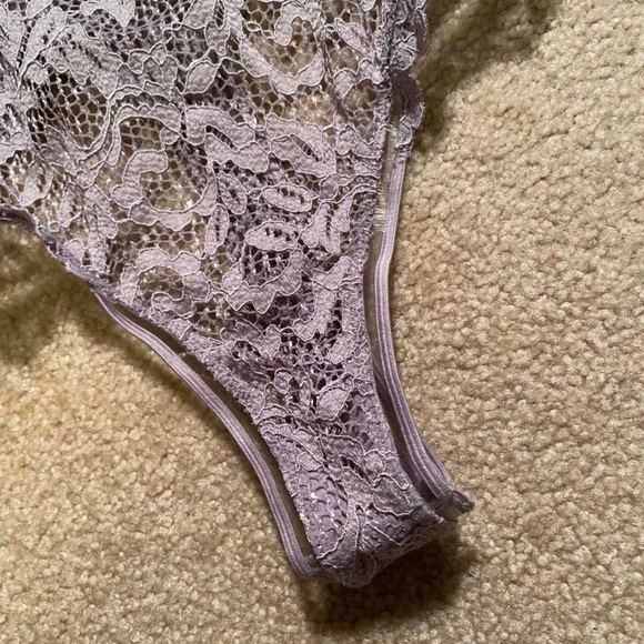 VS LACE BODYSUIT - Picture 5 of 5